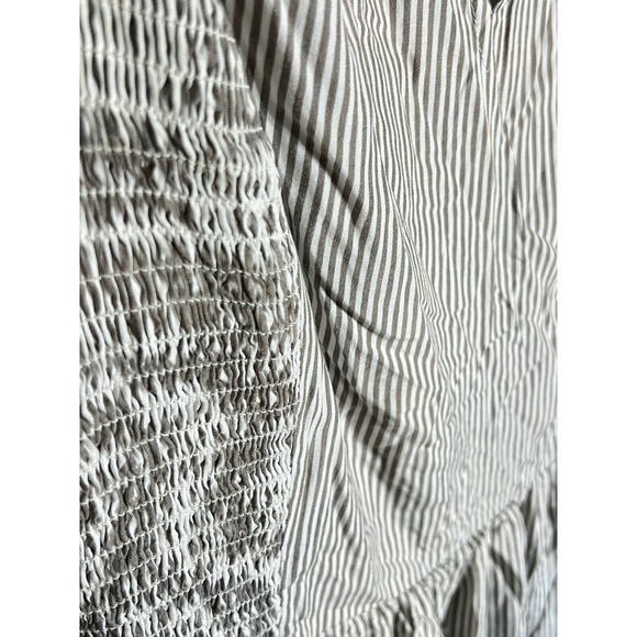Old Navy Sleeveless Smocked Dress Womens Sz‎ Large Tall Striped White Gray Brown - Picture 14 of 16